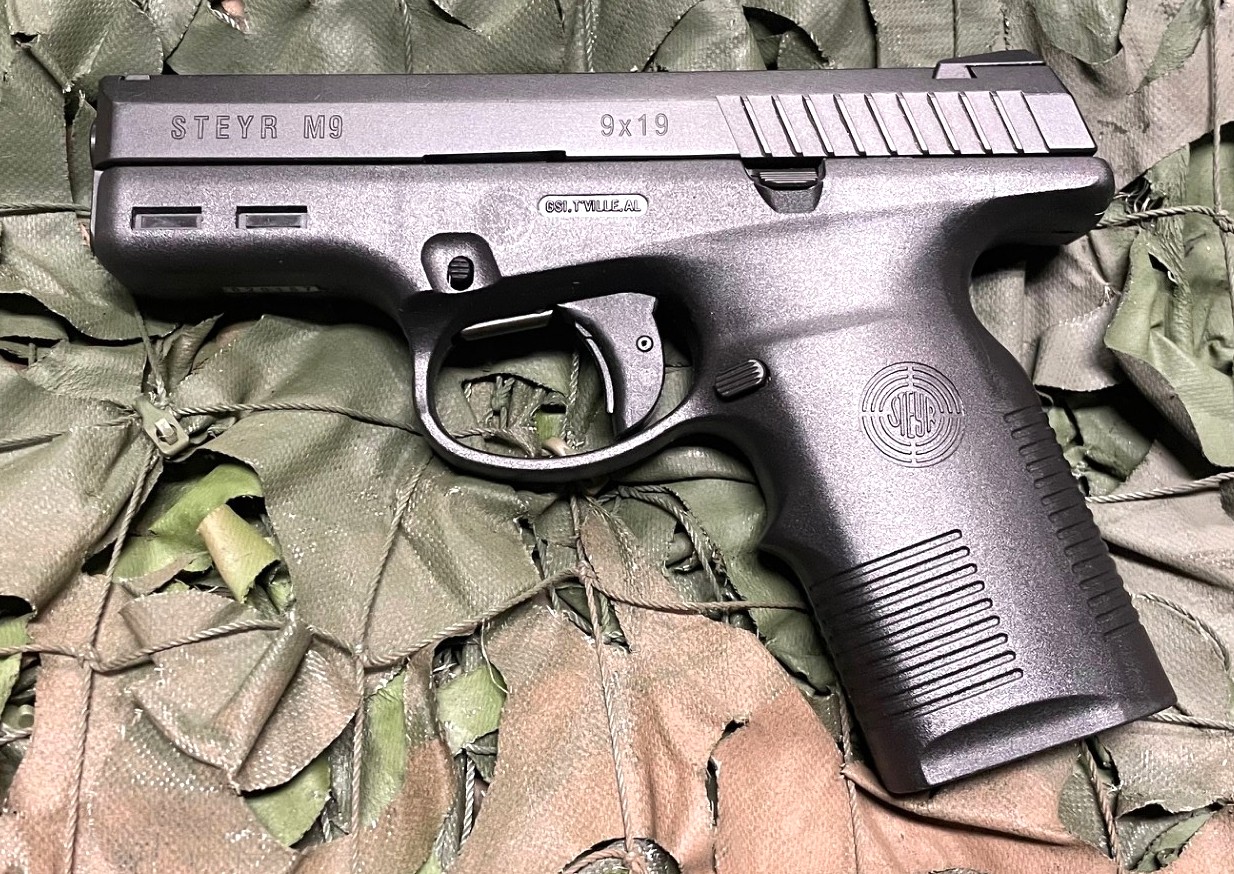 Steyr M9