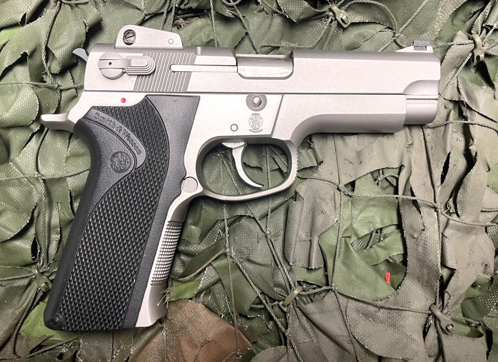 S&W 4006
